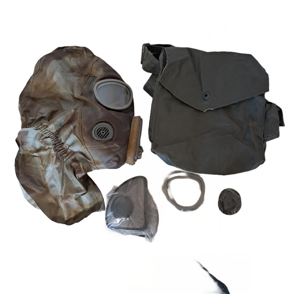 East German M10 SBK Gas Mask Kit