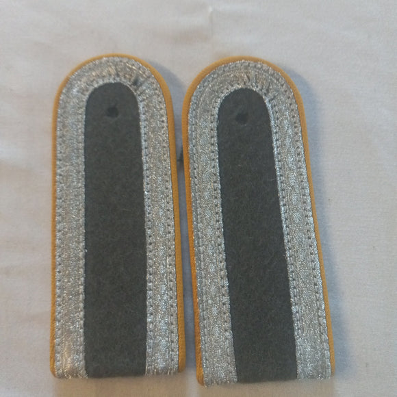 East German Army Signal Corp Shoulder Boards