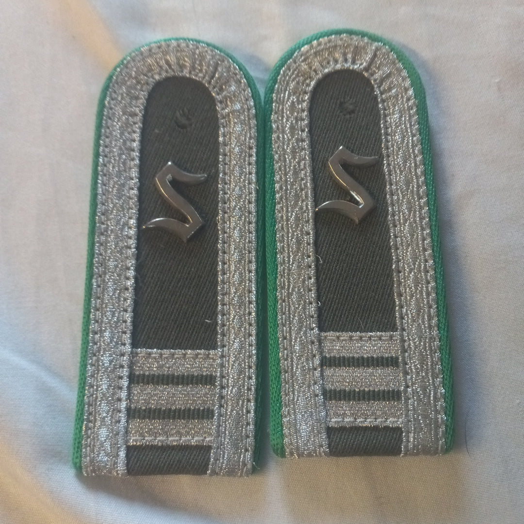 East German Grenztruppen Shoulder Boards